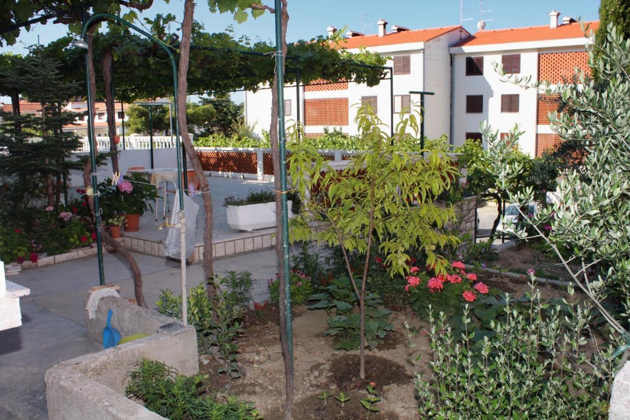 Apartments And Rooms With Parking Space Palit, Rab - 5061 Extérieur photo